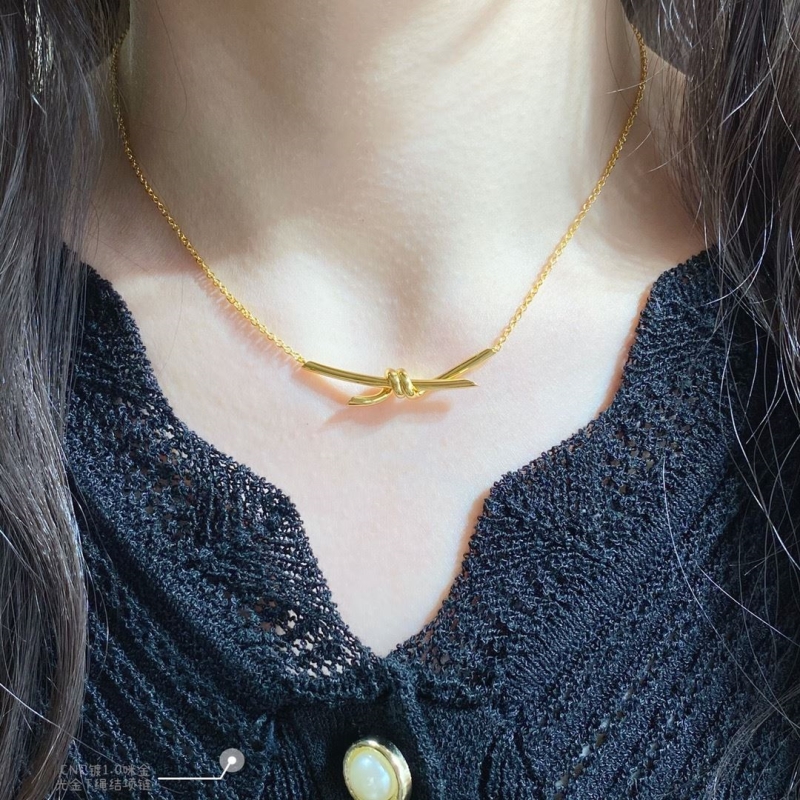T*f*ny necklaces